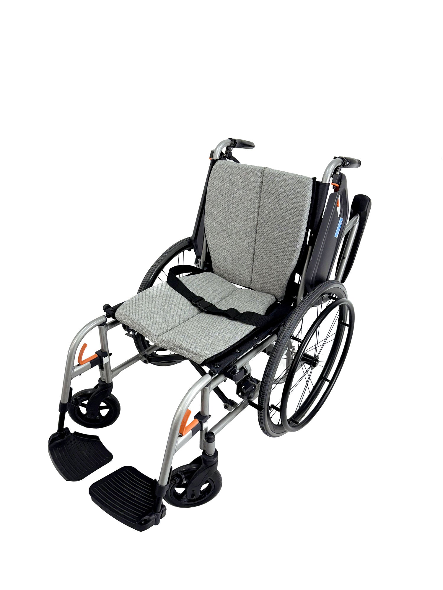 Pinnacle Ultraroll Self-Propelling Wheelchair