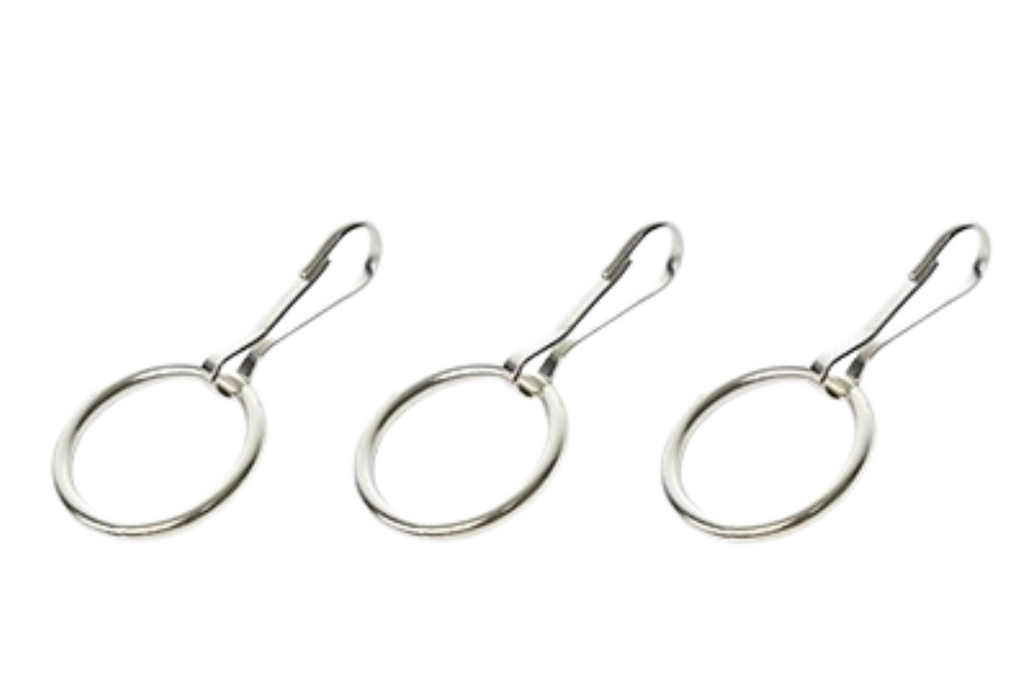 Dressing Zipper Aid